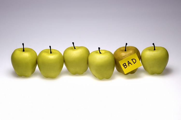 آیا تنها چند سیب فاسد منجر به فاسدشدن همه سیب‌ها می‌شود؟ اخلاق و تصمیم‌گیری: بخش سوم